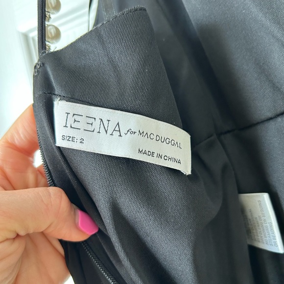 Mac Duggal
Jersey Knit V-Neck Sleeveless Pearl Strap Thigh High Slit Gown size 2 - Picture 9 of 14